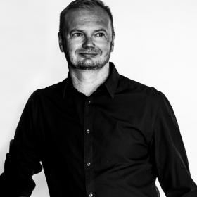Ijäs Petri Halwest Sisustusosaajat